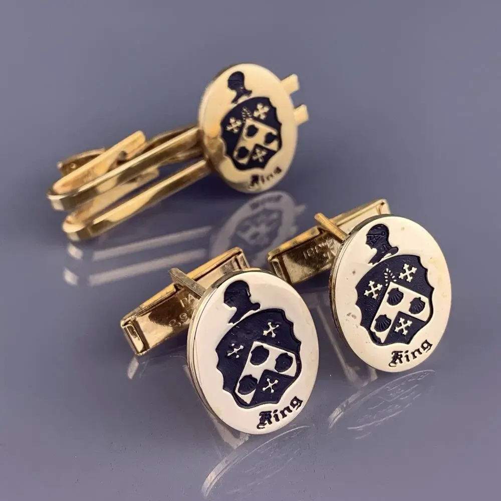 King Family Crest Cufflinks Tie Clip Gold Tone Knight Cross Escallop Vintage